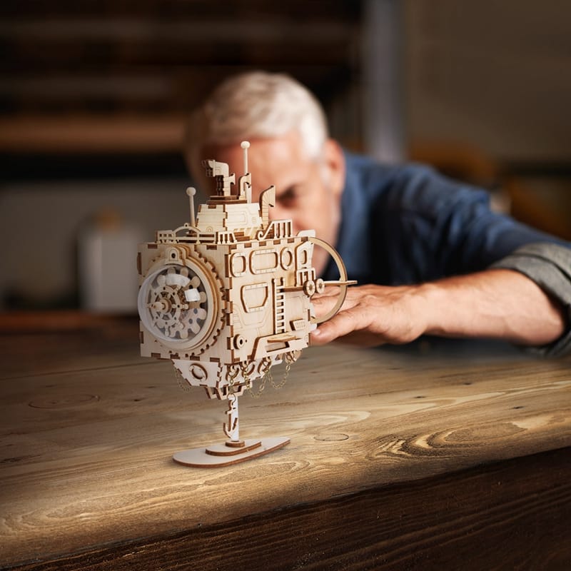 Robotime Rotatable Wooden DIY Steampunk Robot